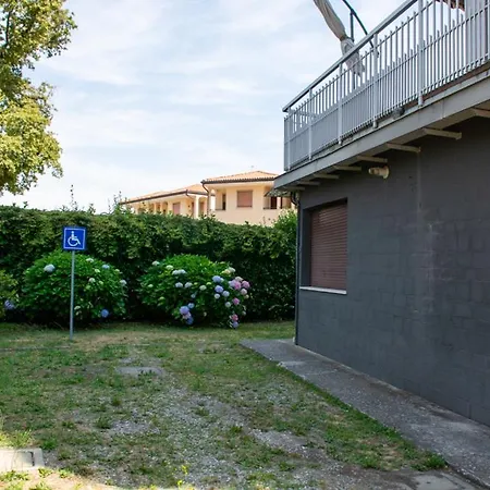 Lake Maggiore Apt ✦ Relax Accanto Alla Spiaggia Lägenhet